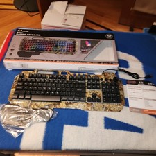 Realtree Bow GRLT1006 RGB Gaming Keyboard – Backlit w/ Detachable Wrist Rest NEW picture