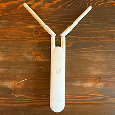 Ubiquiti UniFi UAP-AC-M Dual-Band PoE Wi-Fi Access Point, White 1167 Mbps picture
