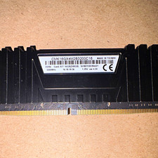 Corsair Vengeance LPX 8GB DDR4-3200 DIMM Non-ECC CMK16GX4M2B3200C16 picture