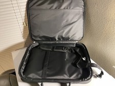 Case Logic 17.3-Inch Laptop Bag (VNCI-217) picture