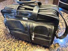 U.S. Luggage New York Black Leather Padded Briefcase Universal Laptop Fit picture