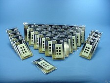 Leviton 40816-I Ivory 6-Port Quickport End Sectional Plastic Wallplates 30-pack picture