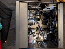 HYTE Y40 ATX Mid Tower Case Black Tempered Glass USB-C USB Audio Jack picture