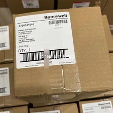 1PC New Honeywell C7061A1046 UV Flame Detector C7061A 1046 FAST SHIP picture