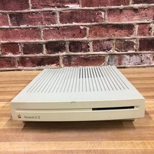 Vintage 1992 Apple Macintosh LC II M1700 Complete w/HDD - No Power picture