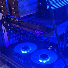 GIGABYTE GeForce RTX 5060 Gaming OC 8G Graphics Card,8GB 128-bit GDDR7, PCIe 5.0 picture