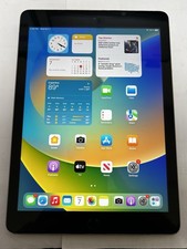 Apple iPad (5th Generation) A1822 32GB Wi-Fi 9.7 in Space Gray MP2F2LL/A 16.7.16 picture