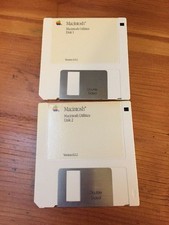 Vintage 1988 Mac Macintosh Utilities 6.0.2 Software Installation Floppy Disks picture