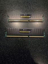 Corsair Vengeance LP DDR3 1600MHz 4GB (2x2GB) CL9 PC3-12800 Desktop Memory RAM picture
