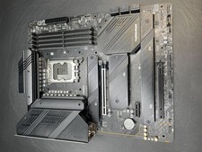 MSI MAG Z790 Tomahawk WiFi DDR5 Gaming Motherboard picture