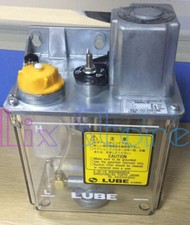 QTY:1 Lubricating oil pump for oil injection machine MMXL-III 100V 3L picture