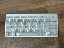 Apple A1314 Wireless Keyboard - White picture