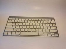 Apple A1314, Wireless  Bluetooth Keyboard  in excellent working condition. picture