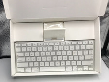 Apple iPad Keyboard Dock - Model A1359 MC533LL/B w/ Original Box  New picture