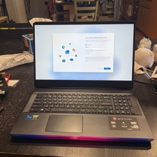 MSI GE76 Raider 11UE 17.3in, i7-11800H, 32GB RAM, 1TB SSD, RTX 3060 picture