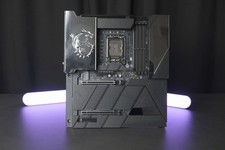 MSI MEG Z890 GODLIKE, E-ATX Supports Intel Core Ultra Processors (Series 2) picture