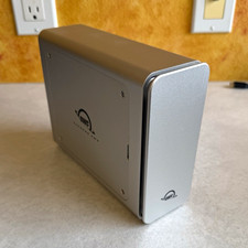 OWC Express 4M2 4x M.2 NVMe RAID Enclosure Aluminum w/ SoftRAID picture