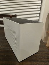 Louqe Ghost S1 Mini-ITX Computer Case Arctic White - Excellent picture