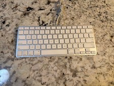 Apple Wired Keyboard A1242 Silver White Compact USB Mac Aluminum picture