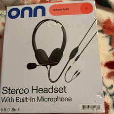 onn. 3.5mm Wired Stereo Headset Boom Mic Volume Control 6ft Cable Black picture