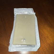 Leviton Ivory Gang Mount Blank Plastic Cover Wall plate 86014 QUANTITY DISCOUNT picture