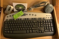 Microsoft T20-00001 Basic Wireless Optical Desktop Keyboard  PC/MAC picture