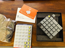 Keychron K0 Max Wireless Bluetooth Mechanical Numpad Brown Tactile/Banana picture