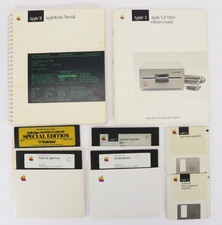 VTG Apple ll lle llc llgs 1983 - 1986 Manual Books Floppy Disc 5.25 & 3.5 Lot picture