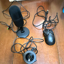 Razer Kiyo X 1080p 30fps USB 2.0 Webcam Built-In Mic Black RZ19-0417 picture