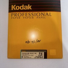 Kodak Professional Paper 25 8x10in 20.3x25.4cm Black&white FM Glossy CAT 1399310 picture