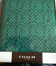COACH Ipad Case NEW IN BOX F64219 Heritage Molded Green Snake 7