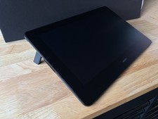 Wacom Cintiq Pro 16” 4K Graphics Tablet Creative Pen Display w/ Pen - DTH167K0A picture
