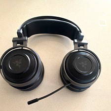 Razer Kraken Black Over-Ear Wired 3.5mm Gaming Headset w/ Boom Mic picture