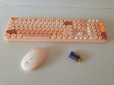 Mofii Lovely Wireless Keyboard and Mouse picture