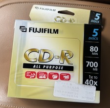 FUJIFILM CD-R All Purpose 5 Pack W/Cases Discs 80min 700mb 1x to 40x Sealed picture
