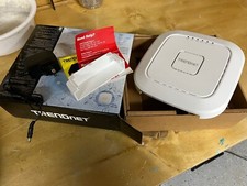 TRENDnet TEW-826DAP AC2200 Tri-Band PoE+ Indoor Wireless Access Point + mounting picture