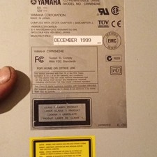 YAMAHA CRW8424E 8x4x24 IDE Internal CD-RW Rewritable Drive Beige PC Desktop picture
