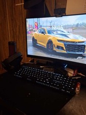 Full gaming pc setup, tower, monitor, keyboard/mouse, mic and headset included picture