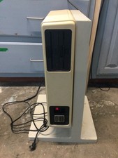 Vintage Tandy TRS-80 Model 2000 Personal Computer 26-5116 - Turns On READ picture