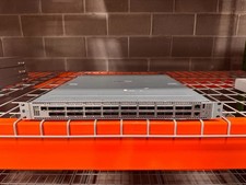 Celestica SEASTONE DX010, 32x 100 Gigabit QSFP28 ports ,5 X FAN, 2 PSU picture