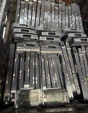 Lot of 5 Netapp SAS 2.5
