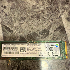 Samsung PM951 256GB NVMe M.2 Internal SSD MZVLV256HCHP-000D1 picture