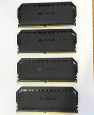 Corsair 32GB (4x8GB) DDR4-3200 288-Pin DIMM RAM CMT16GX4M2Z3200C16 picture