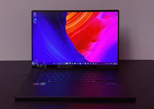 ASUS ProArt P16 3K 120Hz OLED (Ryzen AI 9 HX 370, 32GB/2TB SSD, RTX 5070) Black picture