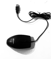 Innovera Full-Size Wired Optical Mouse USB Black 61029 picture