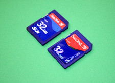 Lot of 2 SanDisk 32MB Secure Digital (SD) Flash Memory Card picture