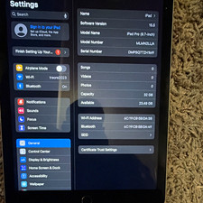 Apple iPad Pro 9.7in 32GB Silver Wi‑Fi + Bluetooth iOS Tablet MLMN2LL/A picture
