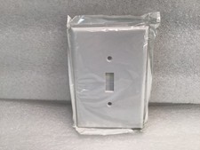 12 Ct Leviton 001-88101  1-Gang Plastic Oversized Toggle Switch Wall Plate White picture