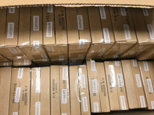 4XB7A74951 02JH877 New Lenovo Storage DE 1.92TB 12Gb/s 2.5'' SAS SSD picture
