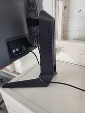 Alienware model  AW2521HF turns on  But the problem is the screen it's broken... picture